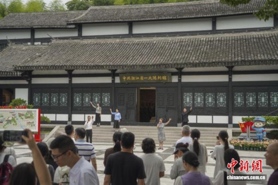 游戏更新与安全保障 - 问鼎娱乐下载
